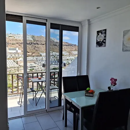 Solaris - Refurbished, Top Floor, Sea Views Puerto Rico  Buitenkant foto