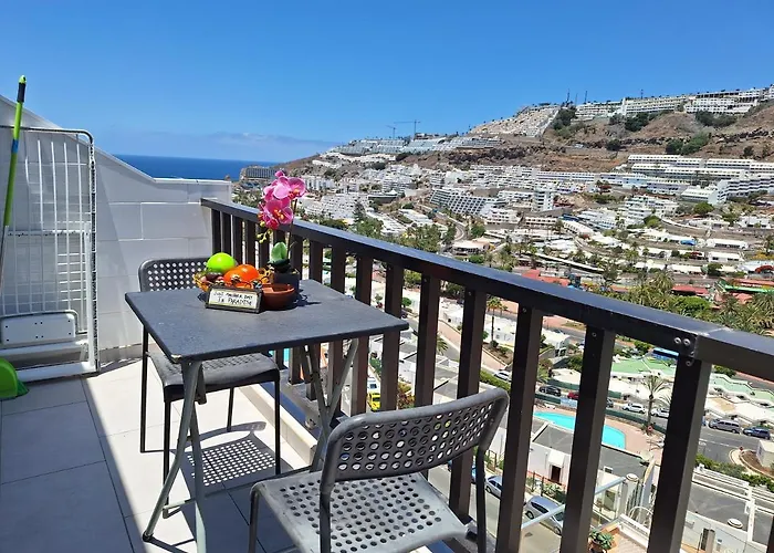 Solaris - Refurbished, Top Floor, Sea Views