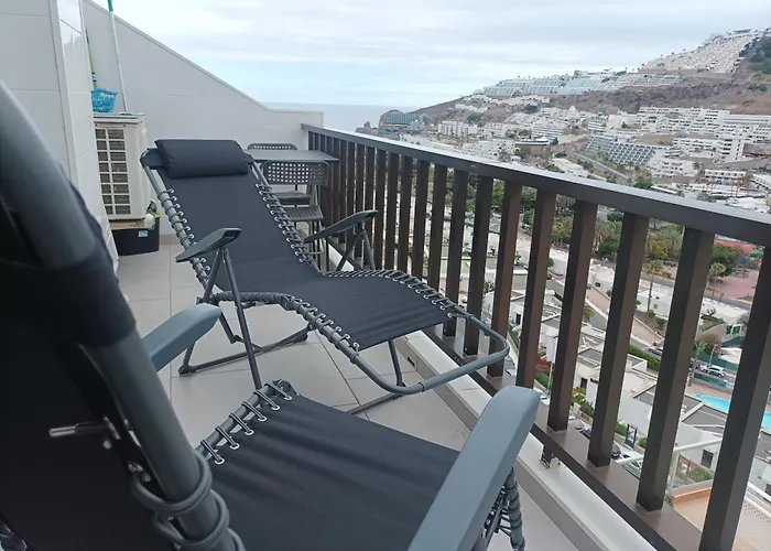 Solaris - Refurbished, Top Floor, Sea Views