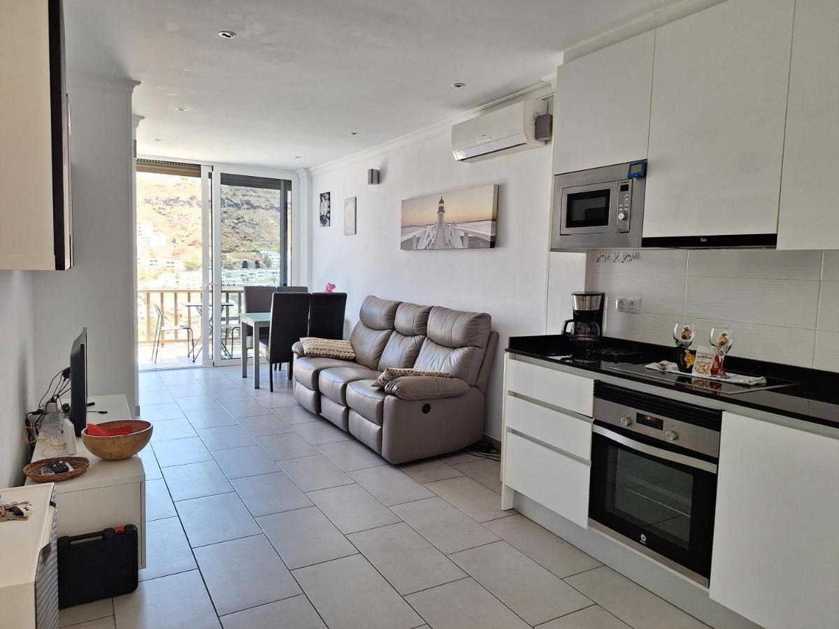 Apartment Solaris - Refurbished, Floor, Sea Views